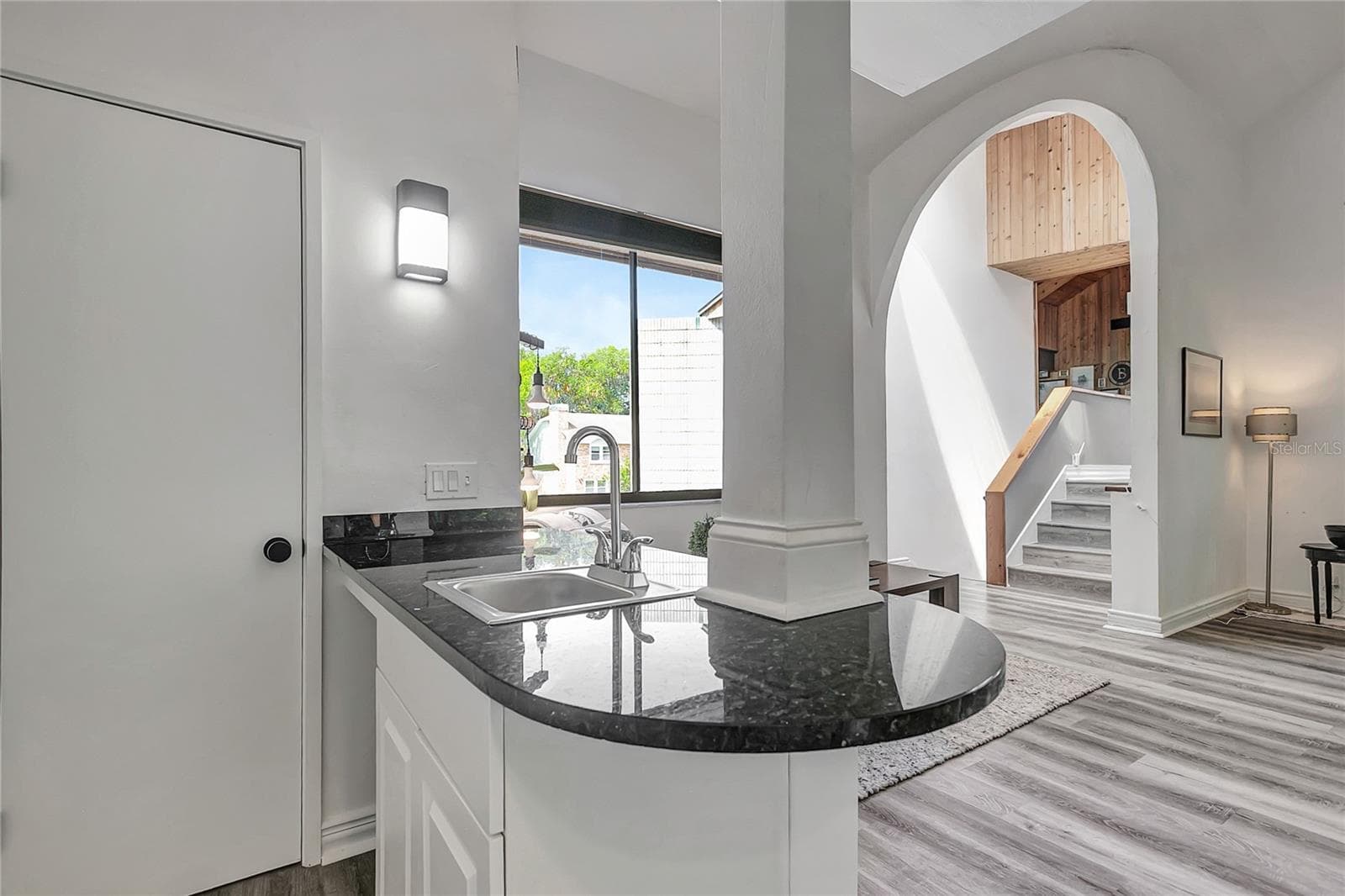 Single Family Residence at 312 S RIVERHILLS DR, TAMPA, photo 10 of 100