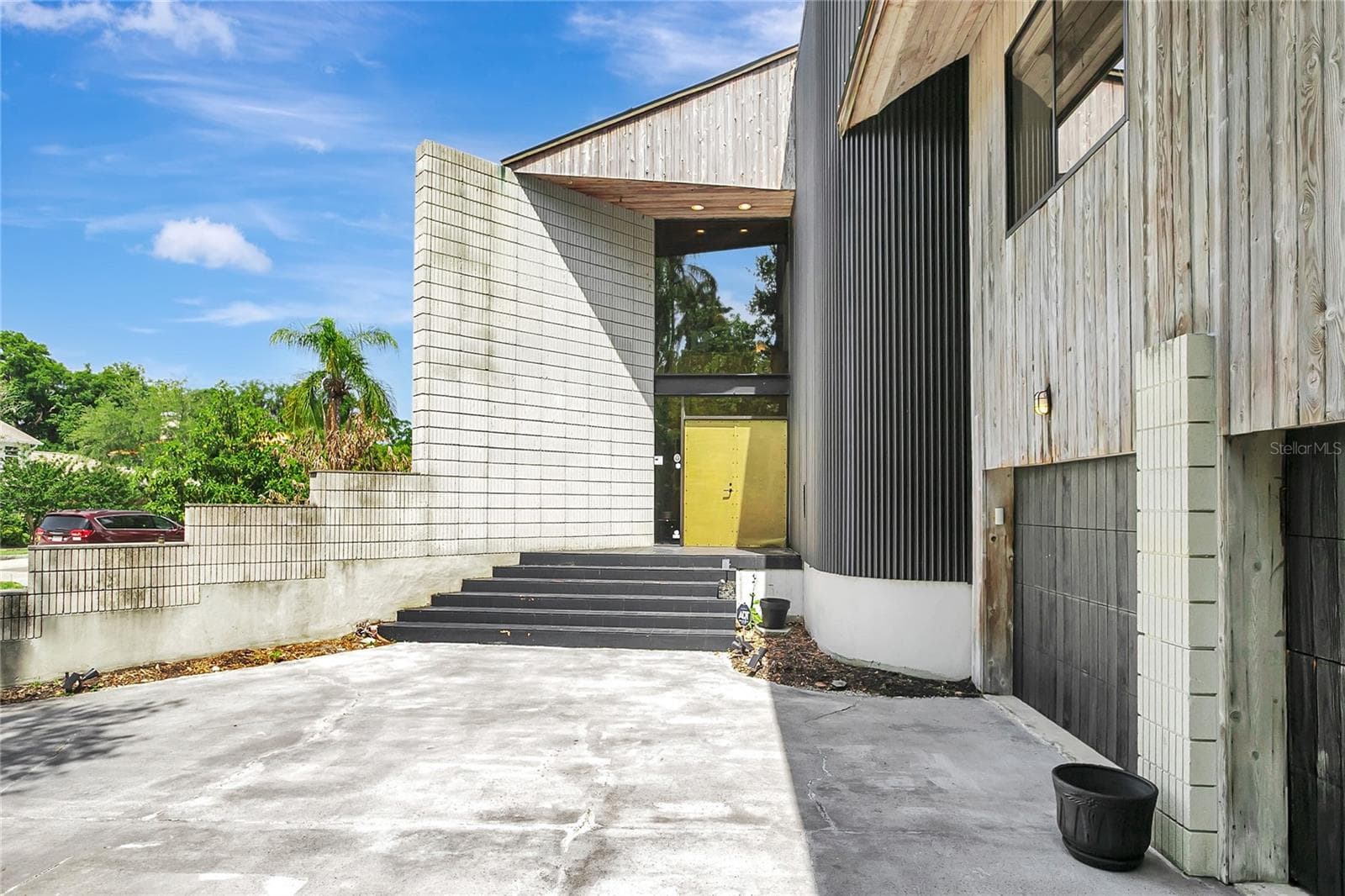 Single Family Residence at 312 S RIVERHILLS DR, TAMPA, photo 85 of 100