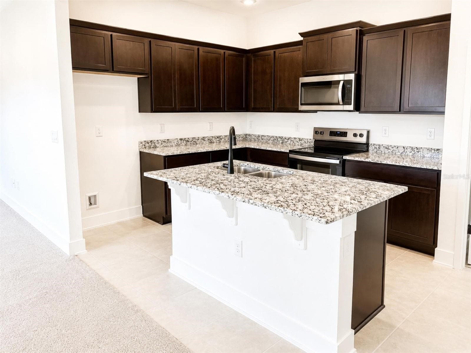 Virtually enhanced - 247 VERNY GROVE LN, LEESBURG
