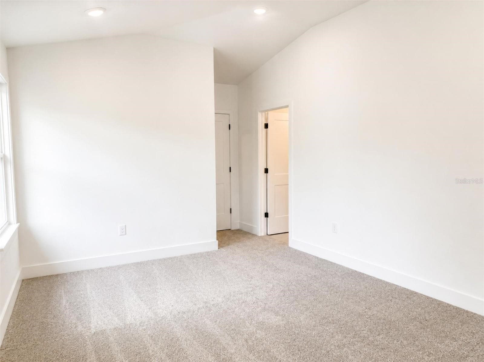 Virtually enhanced - 247 VERNY GROVE LN, LEESBURG