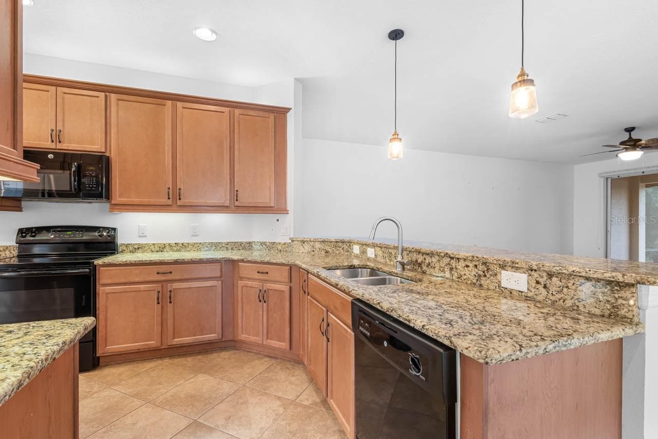 Kitchen - 15665 AURORA LAKE CIR, WIMAUMA