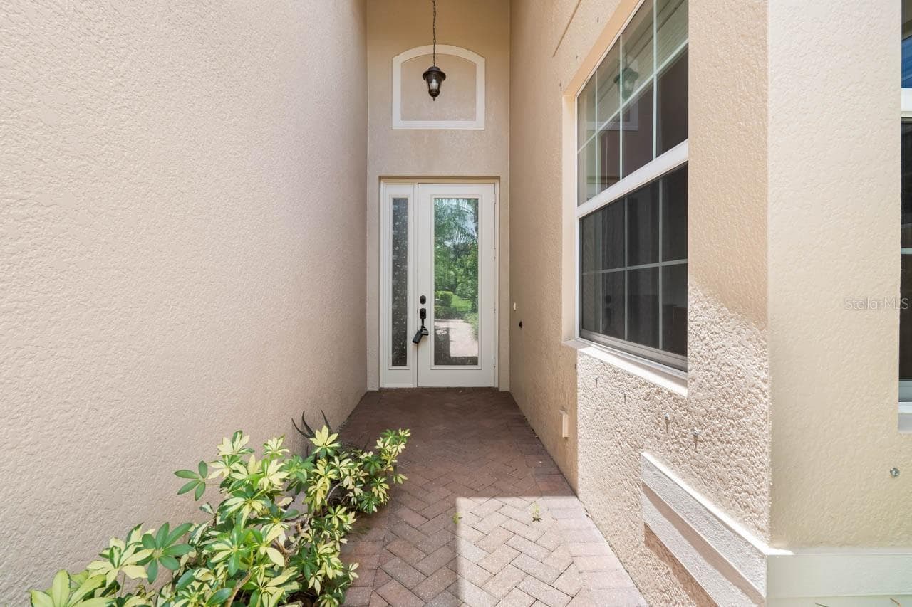 Front Door - 15665 AURORA LAKE CIR, WIMAUMA
