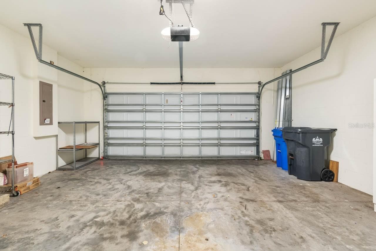 Garage - 15665 AURORA LAKE CIR, WIMAUMA