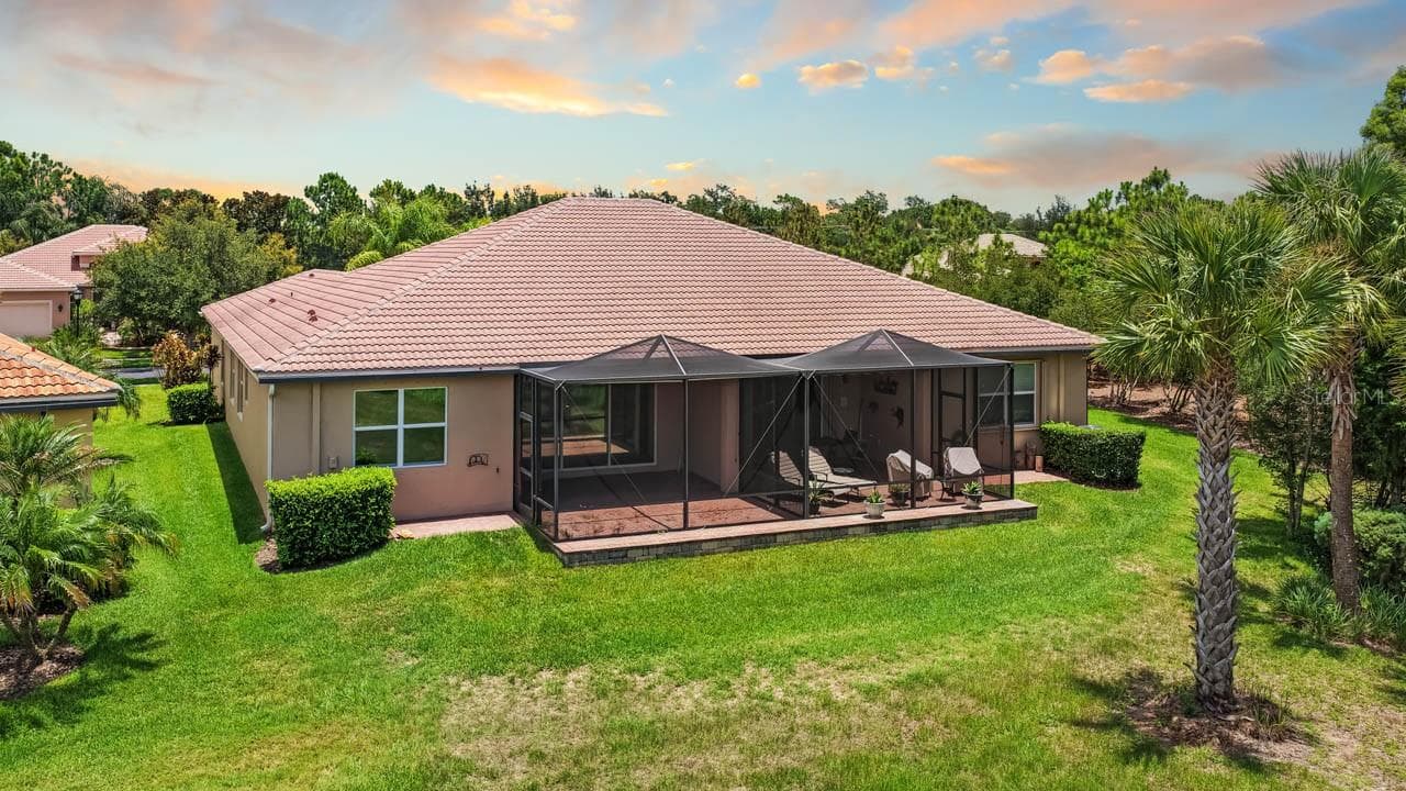 Back of House - 15665 AURORA LAKE CIR, WIMAUMA