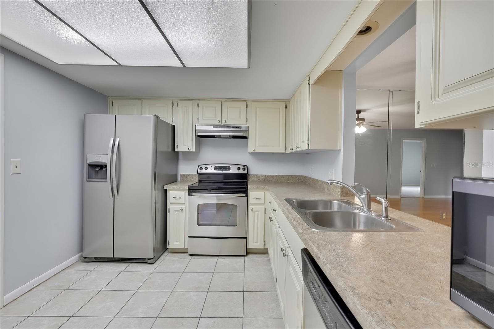 Condominium at 63 DOUGLAS ST #11, HOMOSASSA, photo 13 of 43