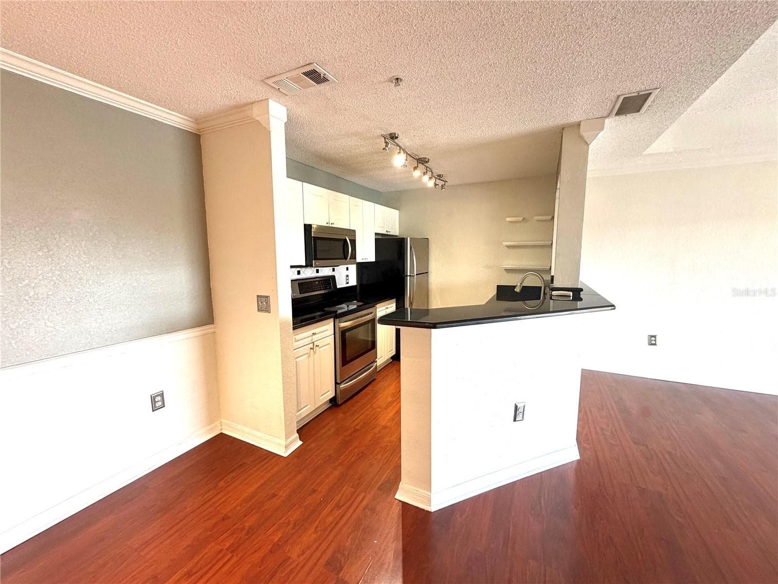 Condominium at 18001 RICHMOND PLACE DR #533, TAMPA, photo 8 of 23