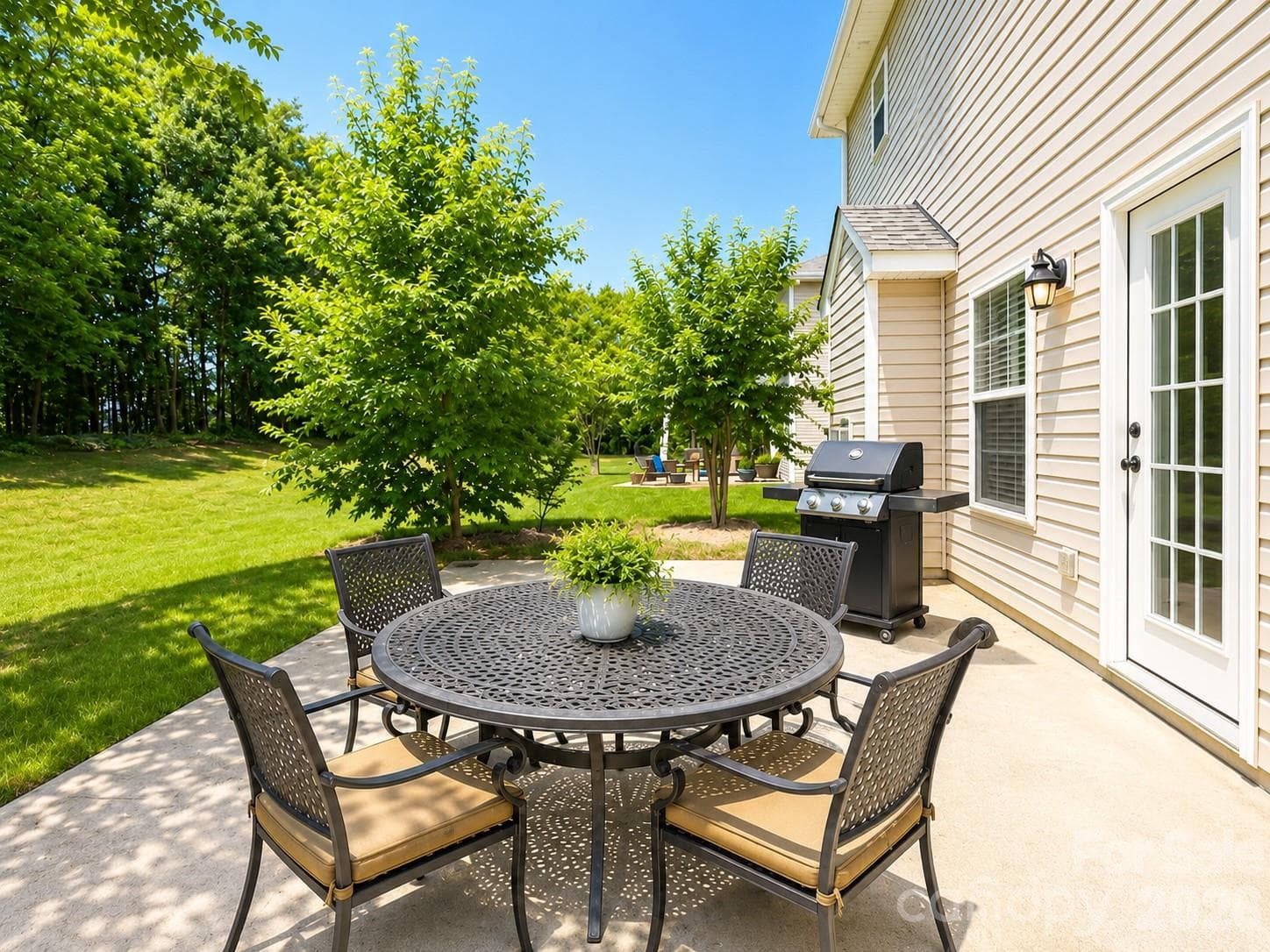 Back patio Virtual staging - 4857 Annelise Drive, Harrisburg