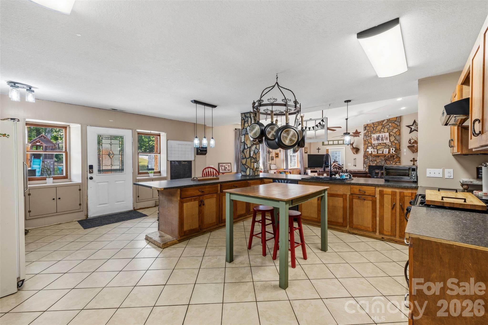 Kitchen - 2269 Lee Roy Lane, Lenoir