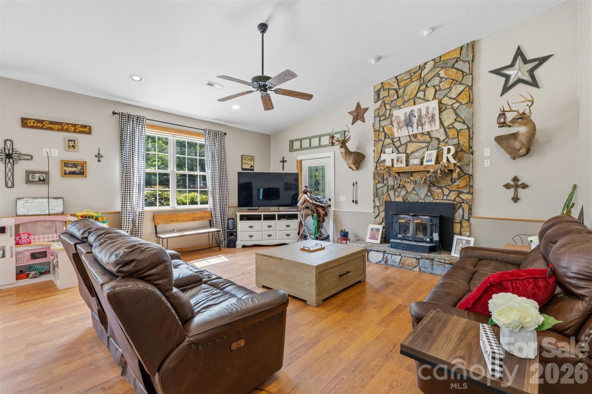 Living Room - Lenoir