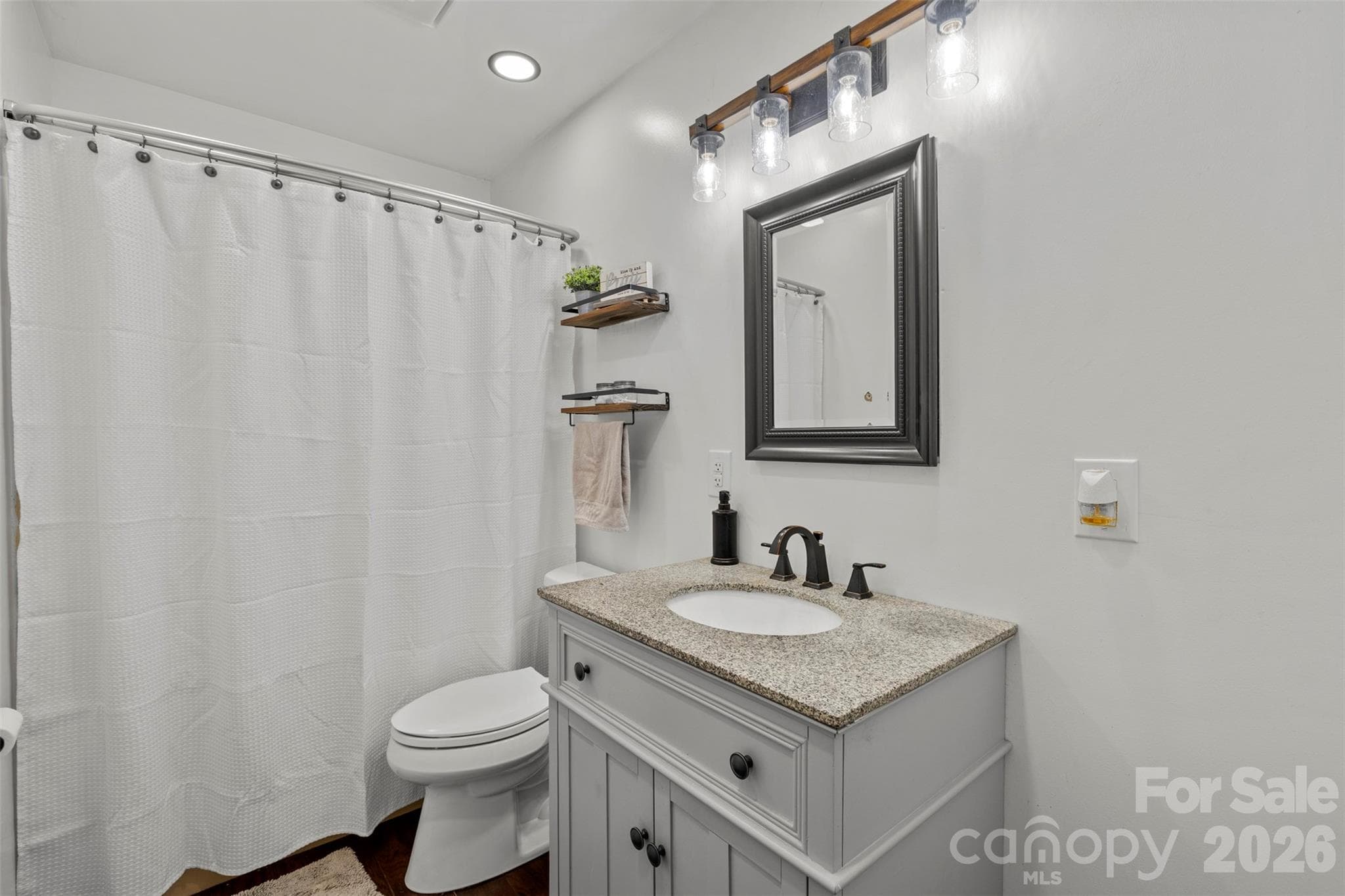 1st Floor Full Bath - 2269 Lee Roy Lane, Lenoir