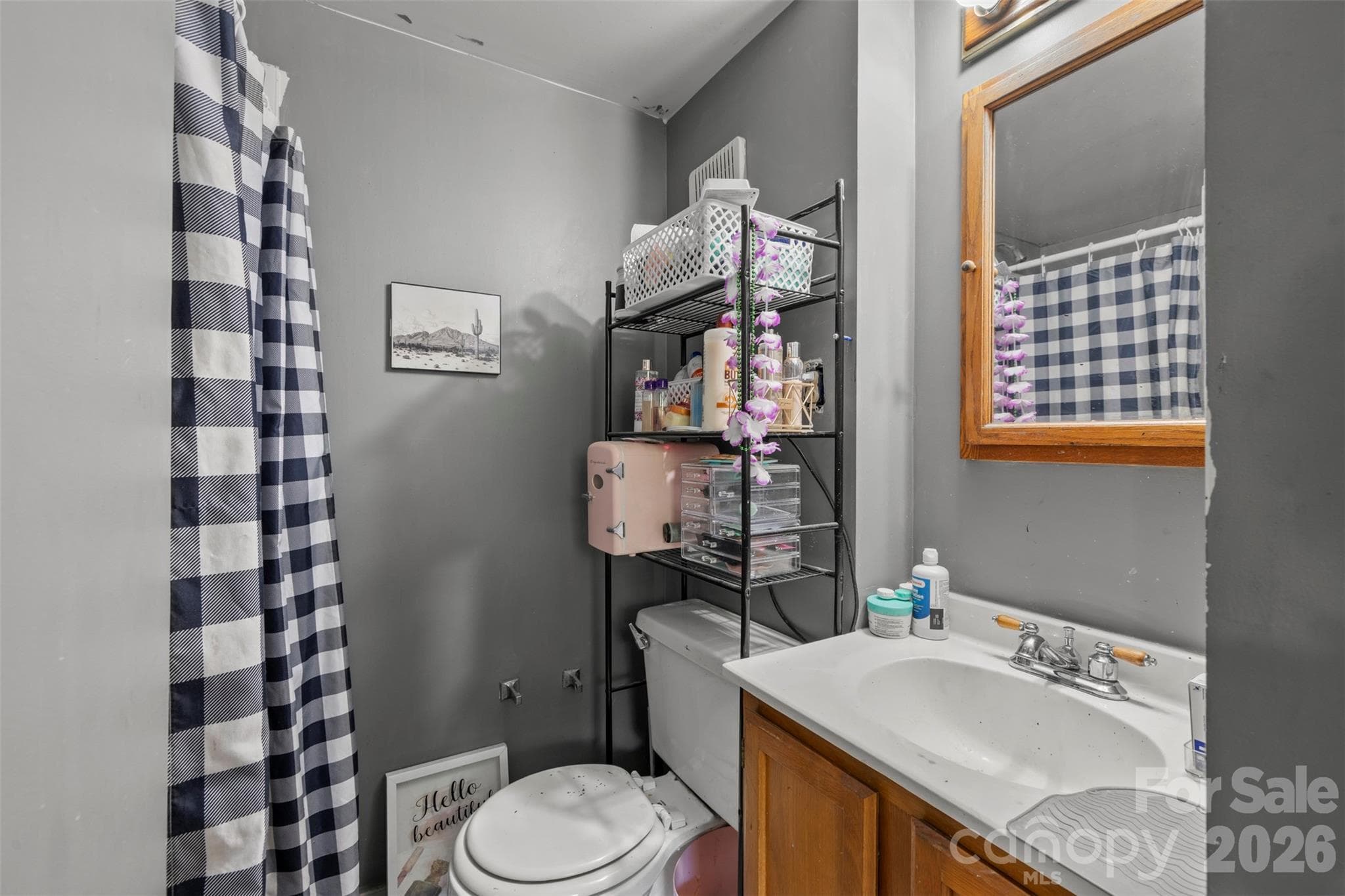 2nd Floor Ensuite Full Bath - 2269 Lee Roy Lane, Lenoir
