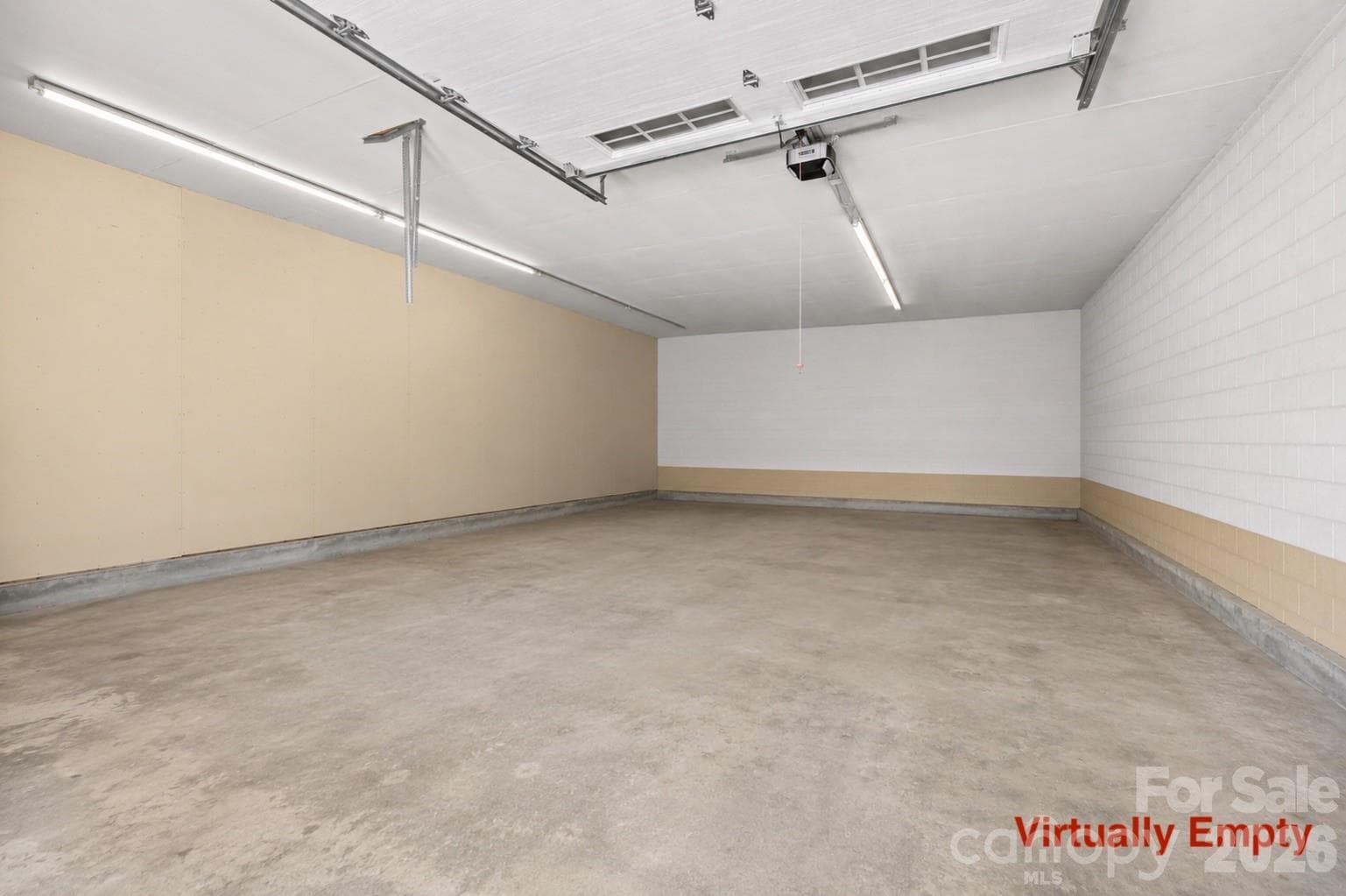 Virtually Empty Garage 2 - 2269 Lee Roy Lane, Lenoir