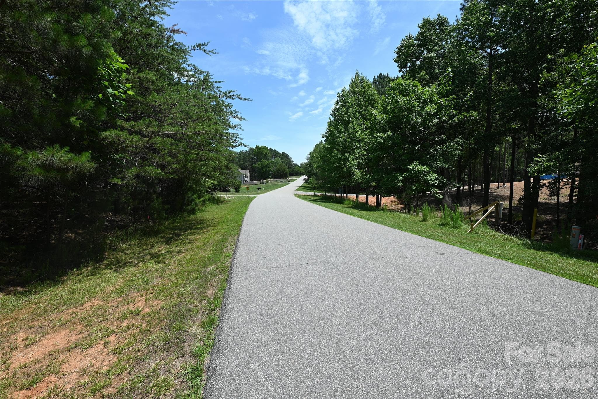Located on a cul-de-sac street - 136 Oak Point Lane, Stony Point