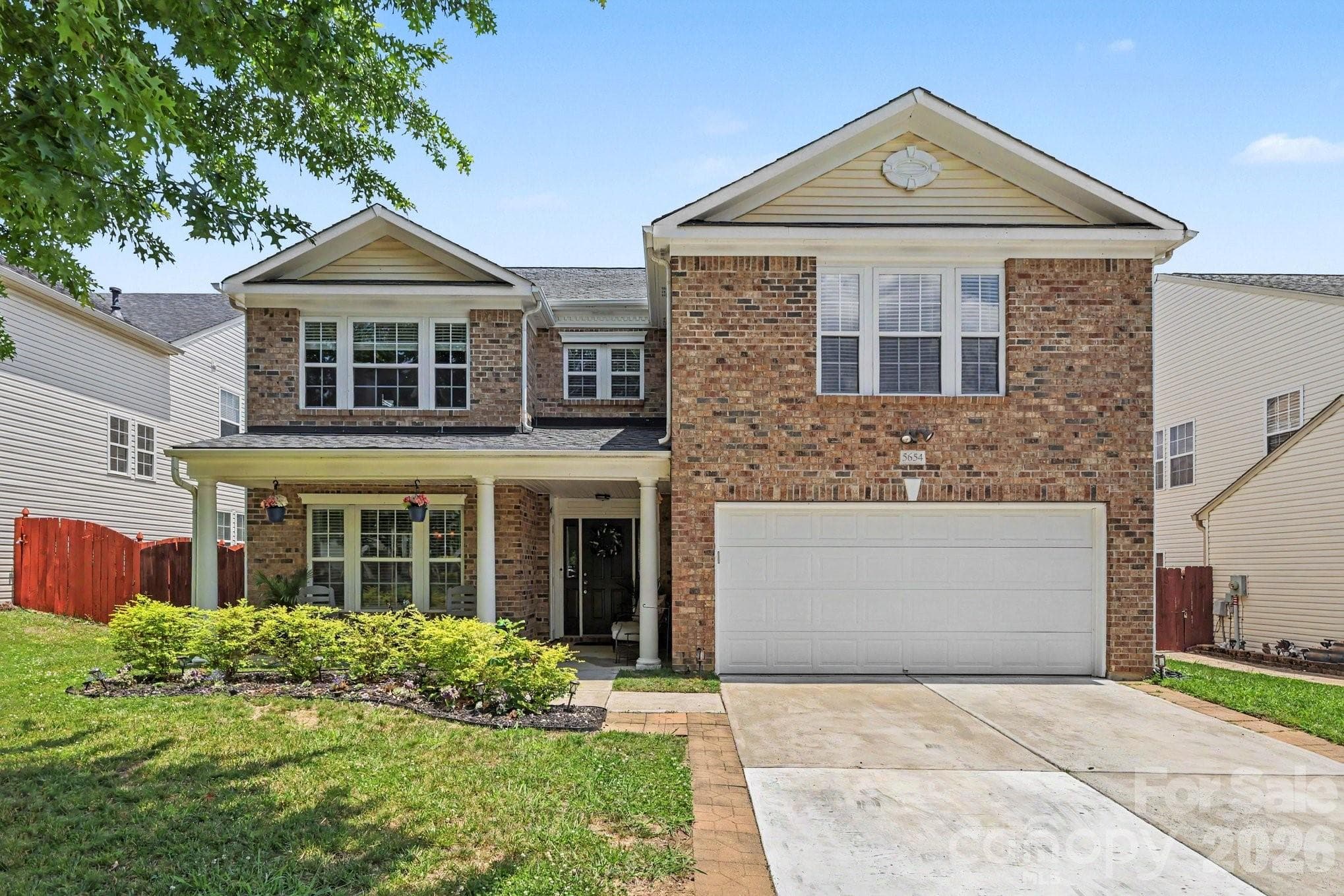 Single Family Residence at 5654 Hammermill Drive, Harrisburg, photo 2 of 27