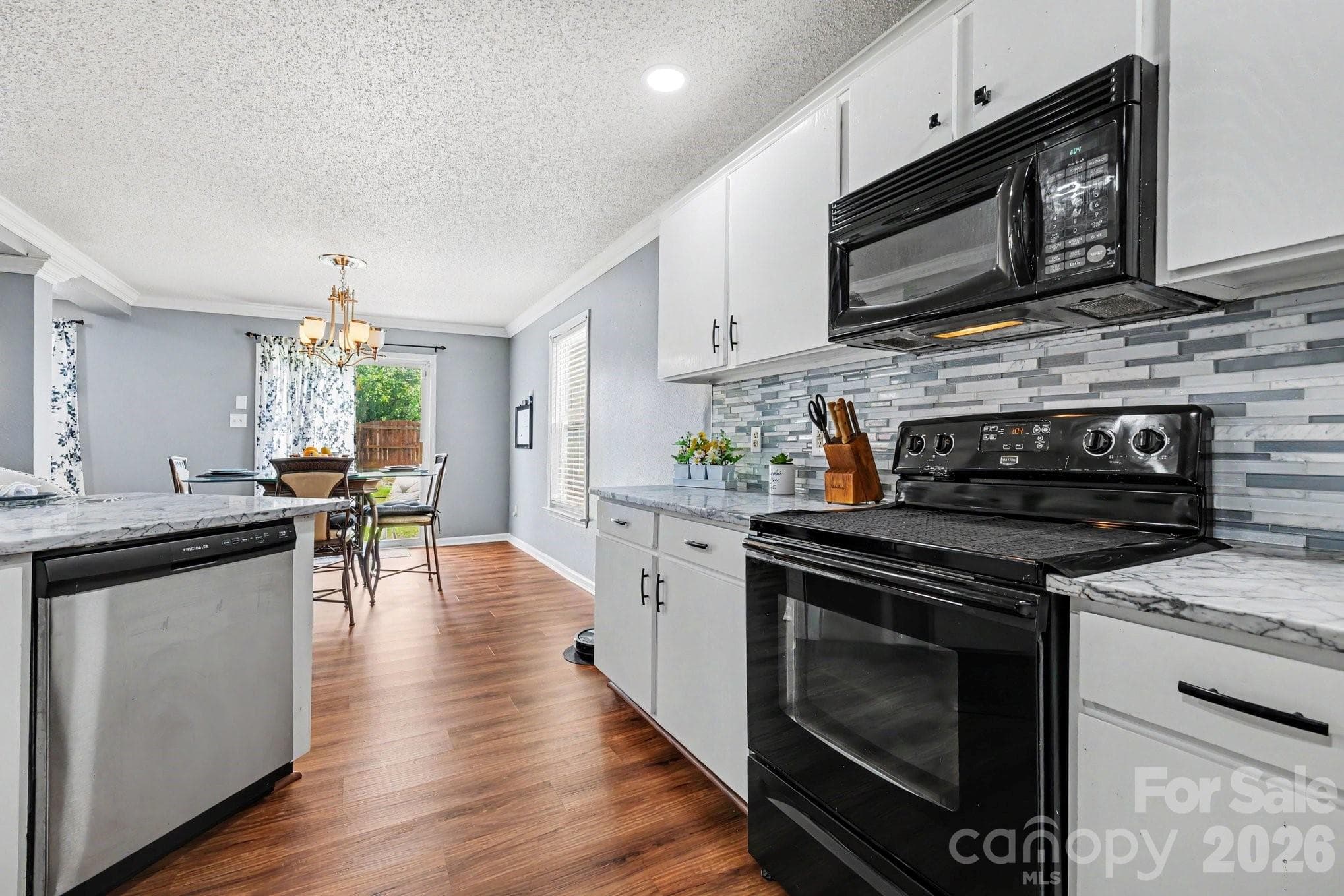 Kitchen - 5654 Hammermill Drive, Harrisburg