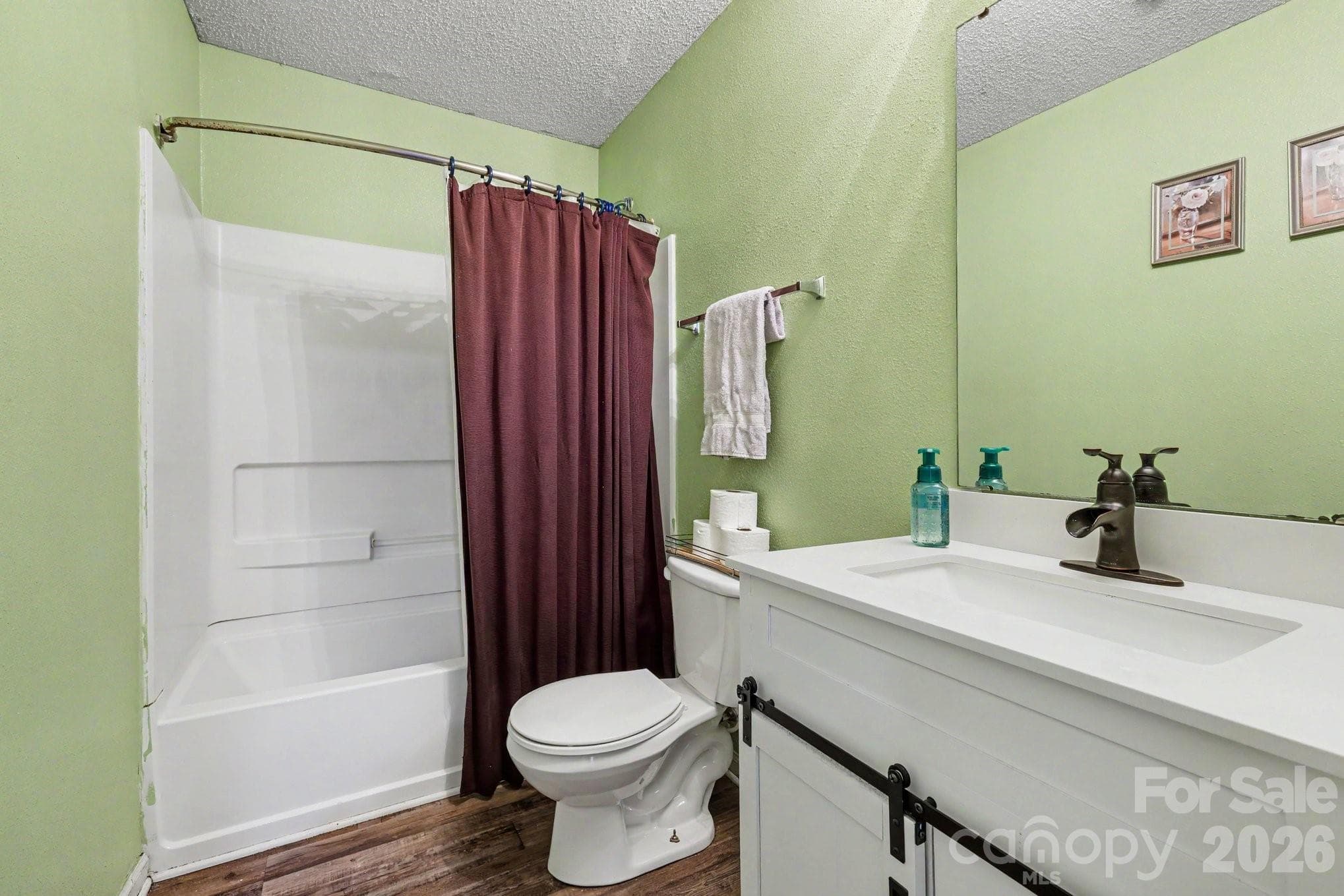 Secondary full bathroom upstairs - 5654 Hammermill Drive, Harrisburg