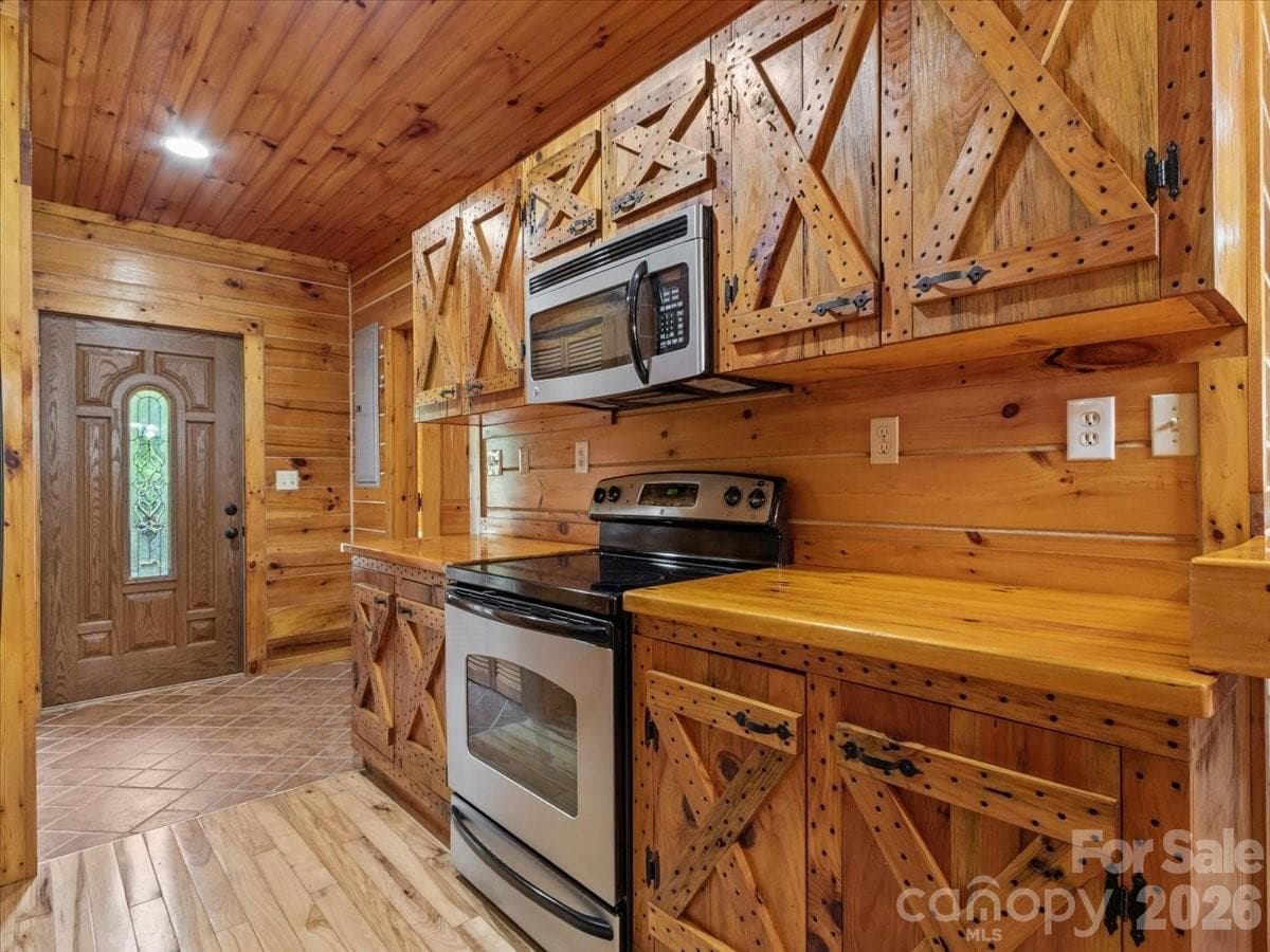 Single Family Residence at Green Mountain, photo 11 of 28