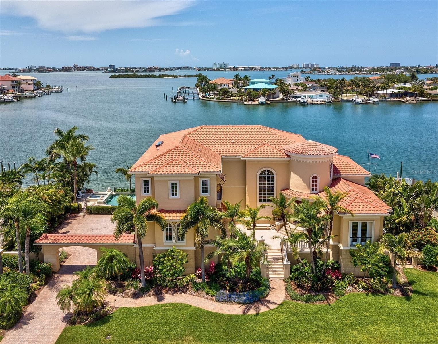 6224 PASADENA POINT BLVD