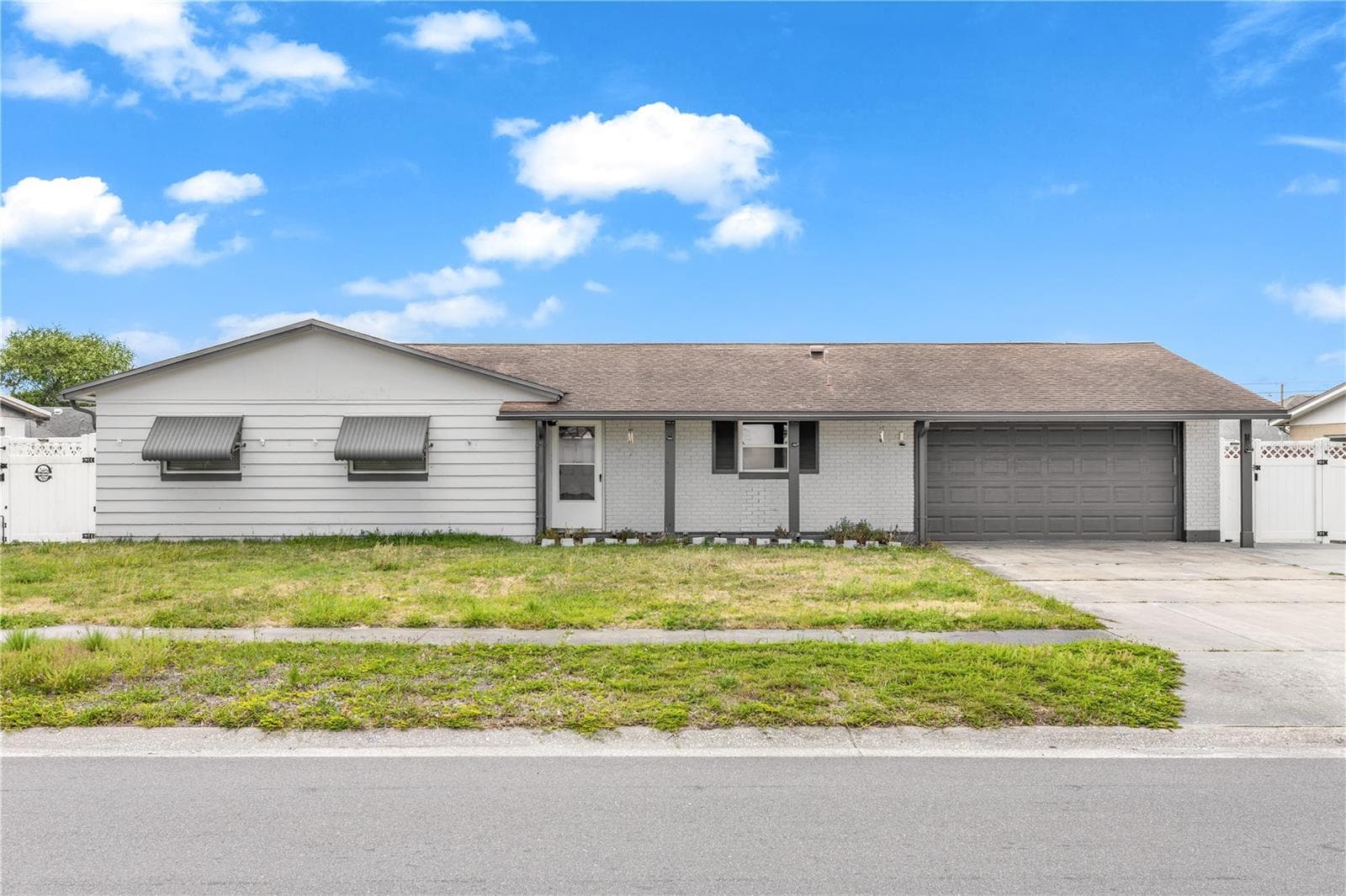 5195 SHARLENE DR