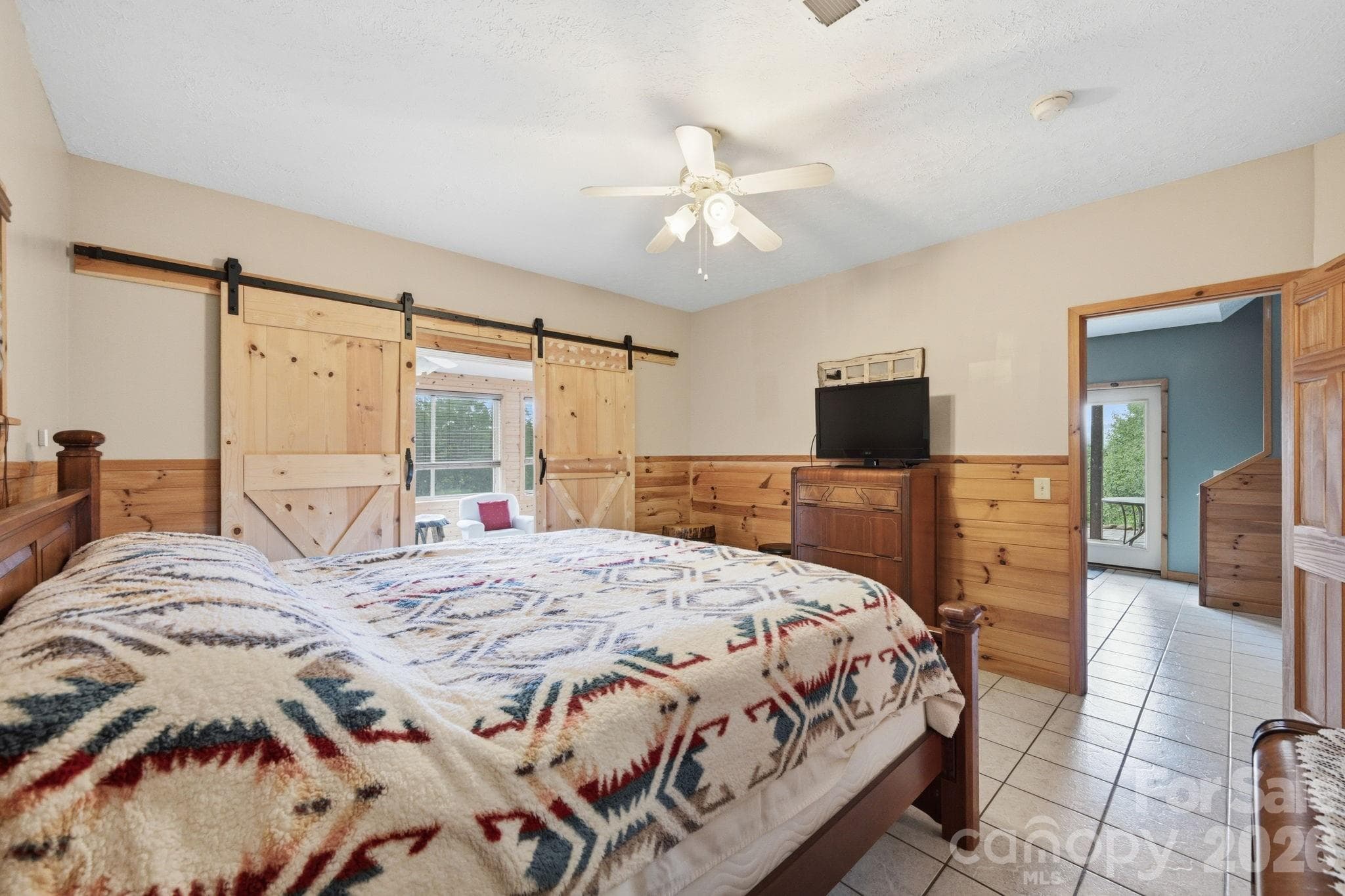 Primary Bedroom - 605 Valley View Drive, Purlear