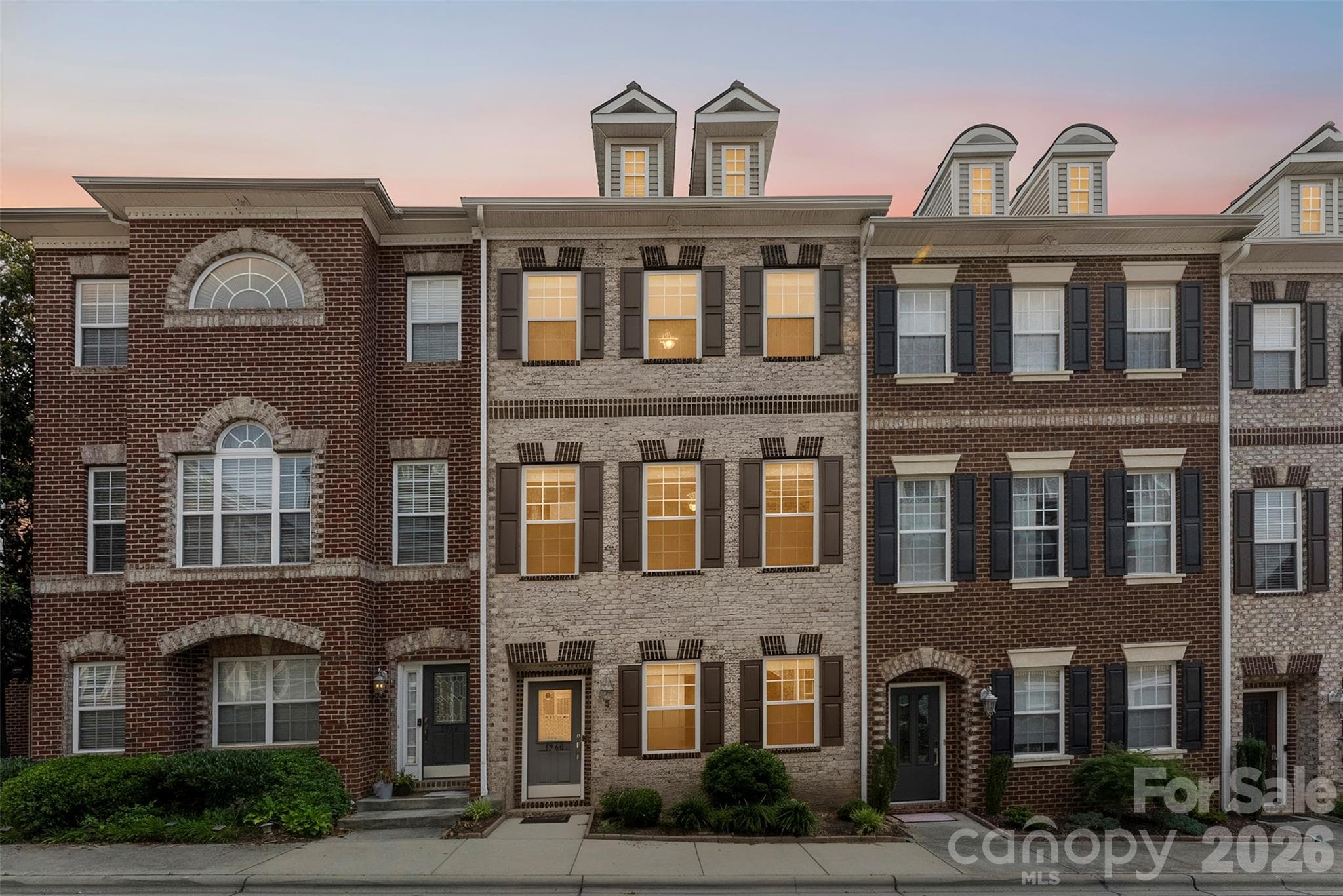 Townhouse at Charlotte, photo 2 of 28
