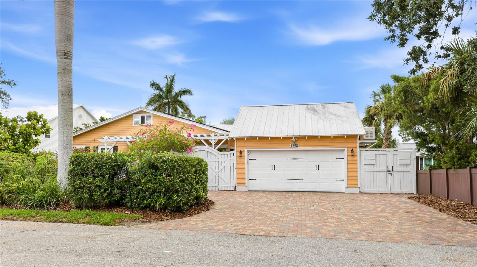 Single Family Residence at 1625 1ST AVE E, BRADENTON, photo 12 of 89