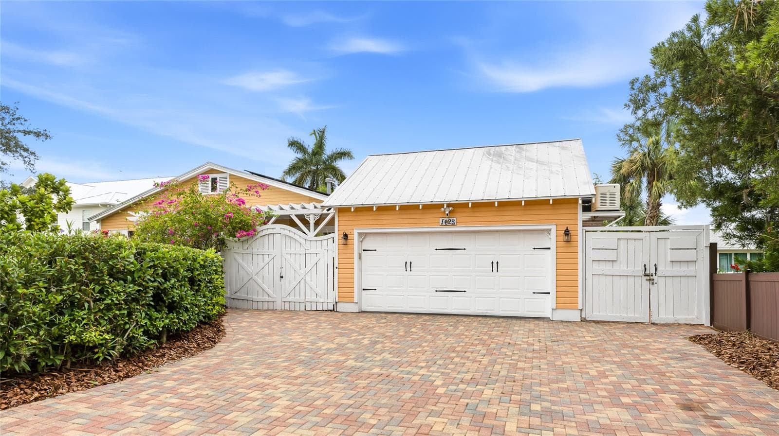 Single Family Residence at 1625 1ST AVE E, BRADENTON, photo 13 of 89