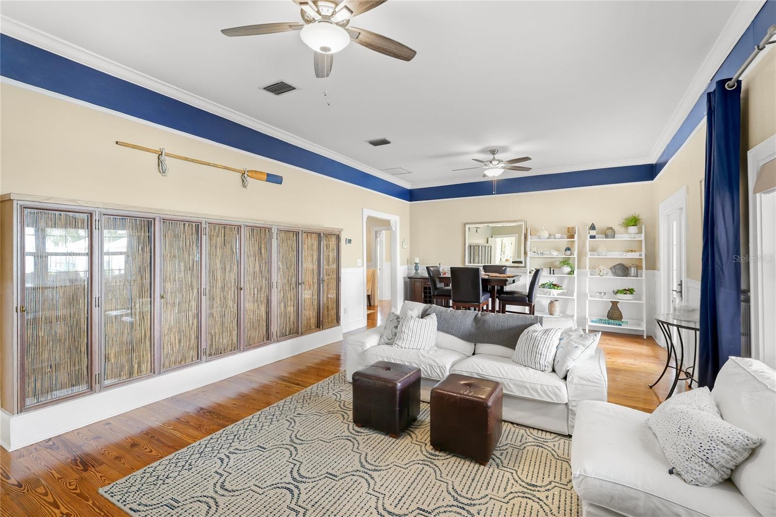 built ins - 1625 1ST AVE E, BRADENTON