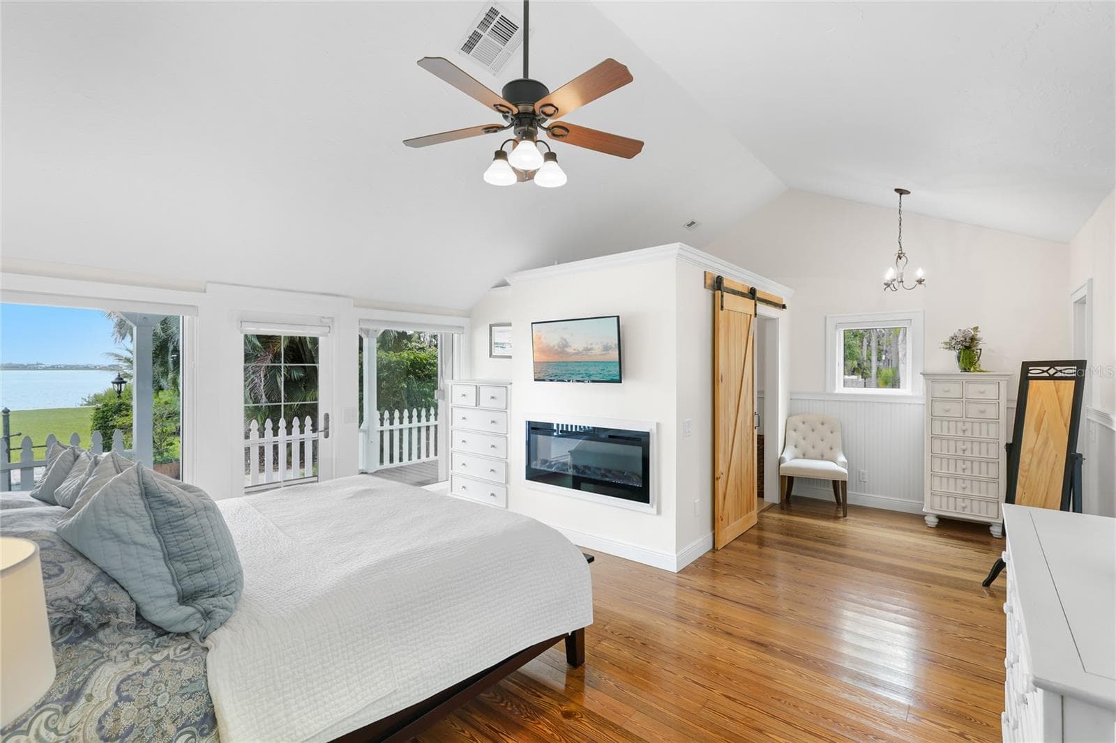 owners suite - 1625 1ST AVE E, BRADENTON