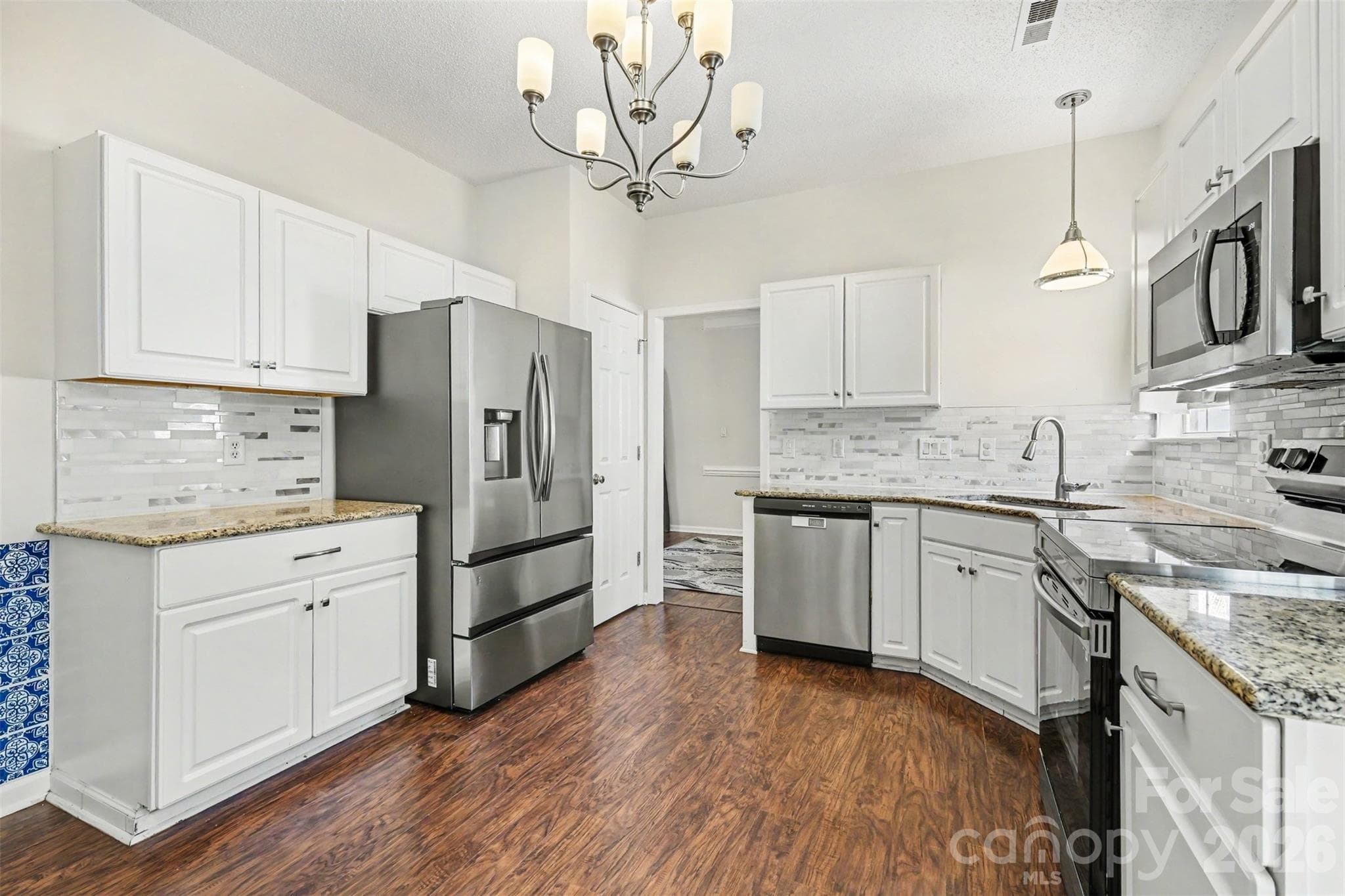 Single Family Residence at 11232 Laurel View Drive, Charlotte, photo 10 of 18