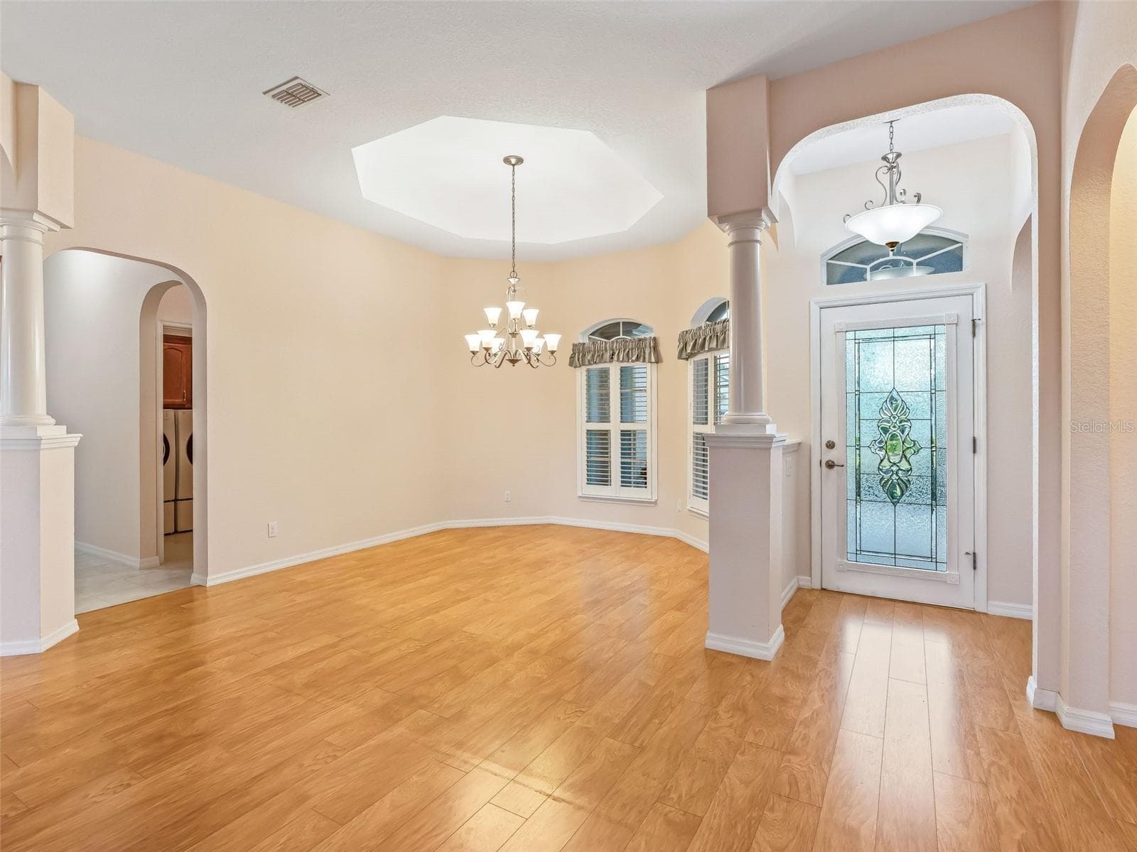 View of Foyer & Dining area - 16887 SE 110TH COURT RD, SUMMERFIELD