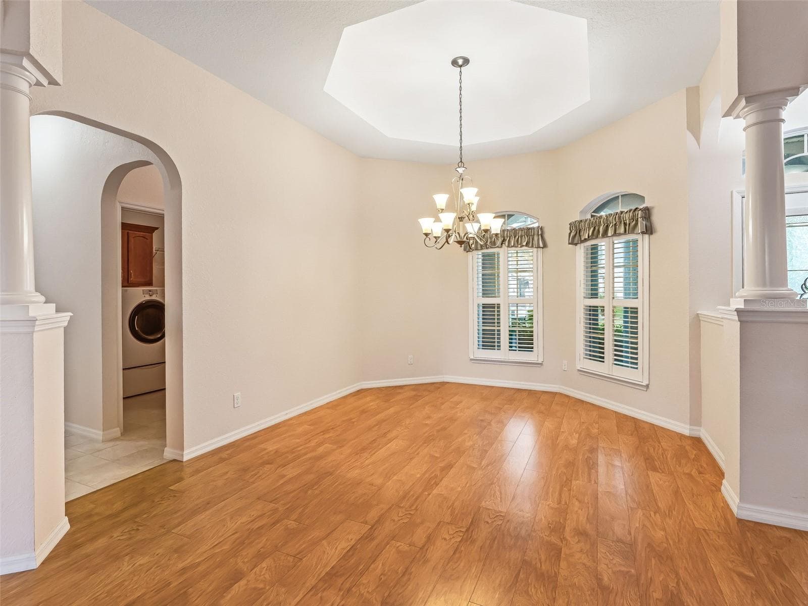 Dining area w/Tray ceiling - 16887 SE 110TH COURT RD, SUMMERFIELD
