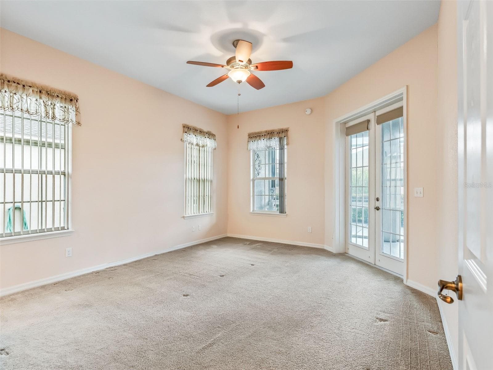 Primary Suite w/French door Access to Lanai - 16887 SE 110TH COURT RD, SUMMERFIELD