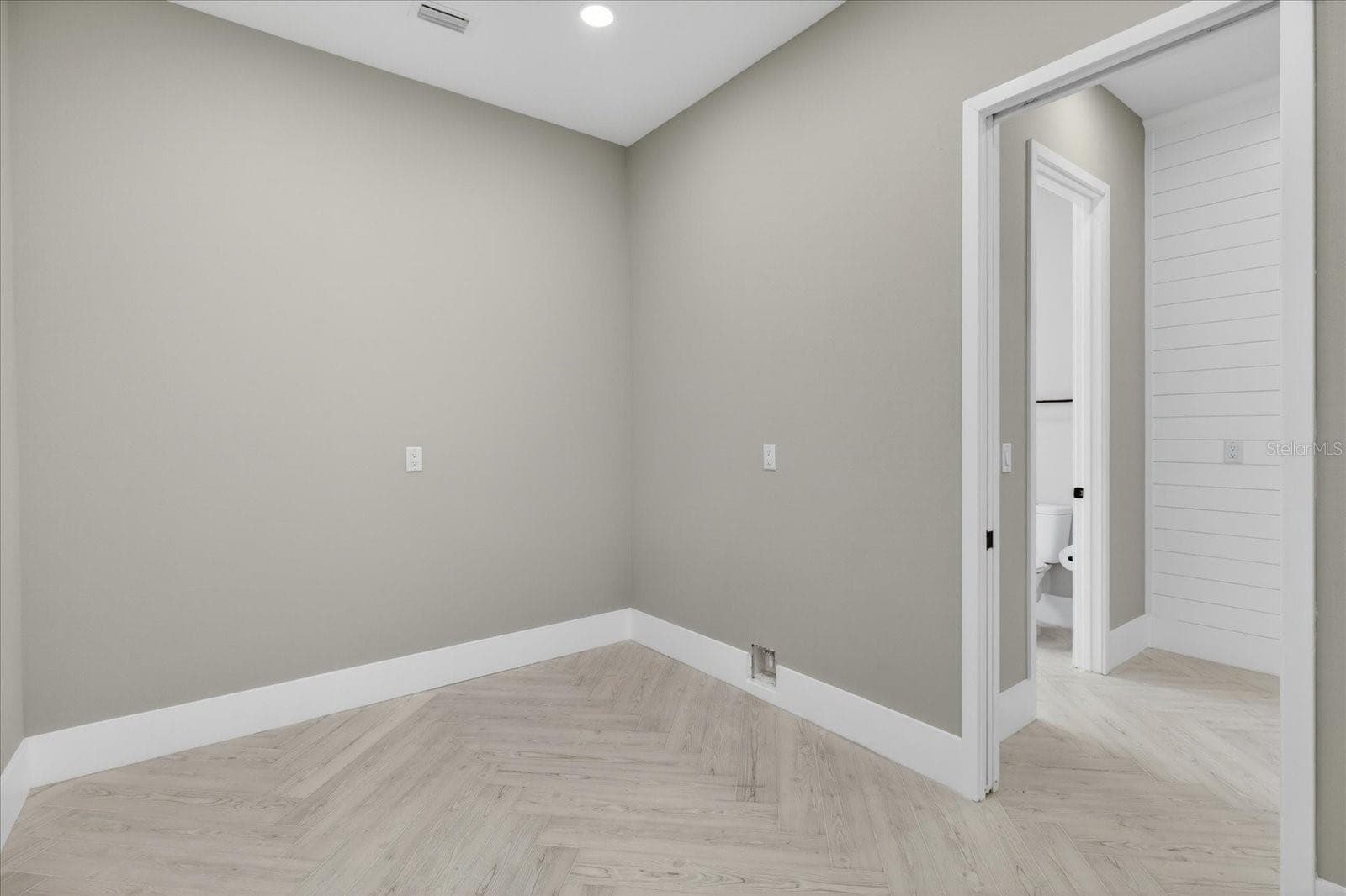 Single Family Residence at 3420 CHANNELSIDE CT, SAFETY HARBOR, photo 91 of 125