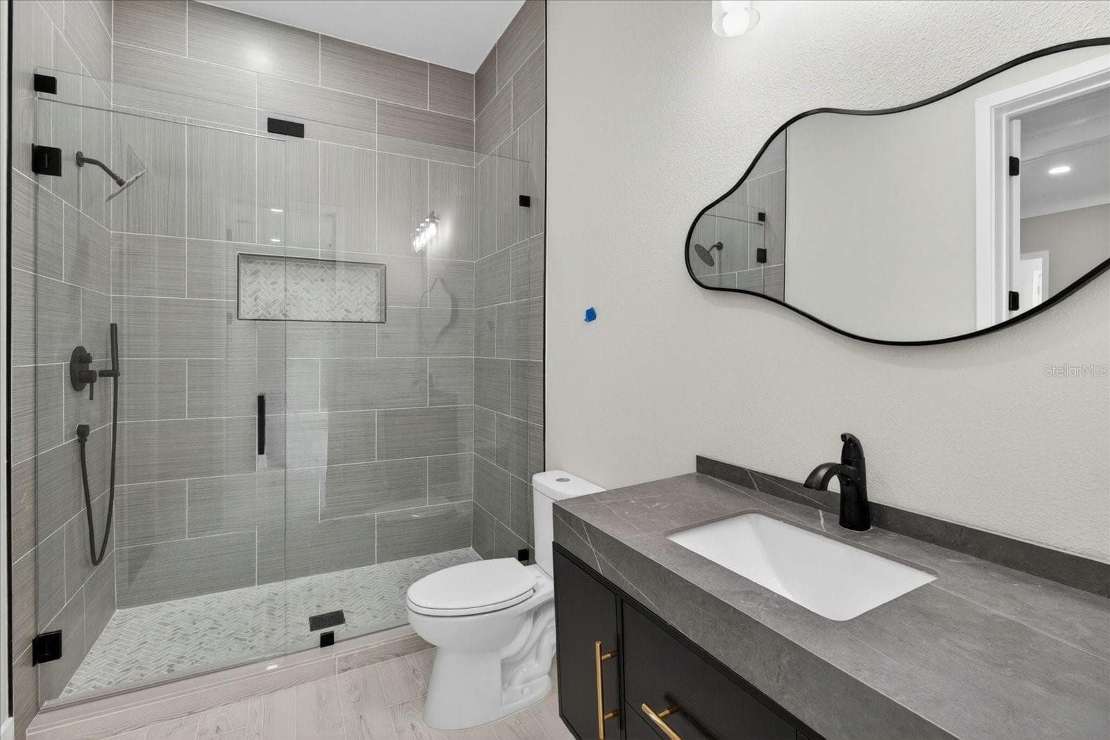 Pool Bath - 3420 CHANNELSIDE CT, SAFETY HARBOR