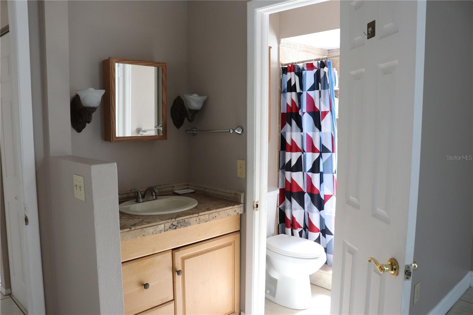 Single Family Residence at 11012 BRIGHTSIDE DR, TAMPA, photo 6 of 16