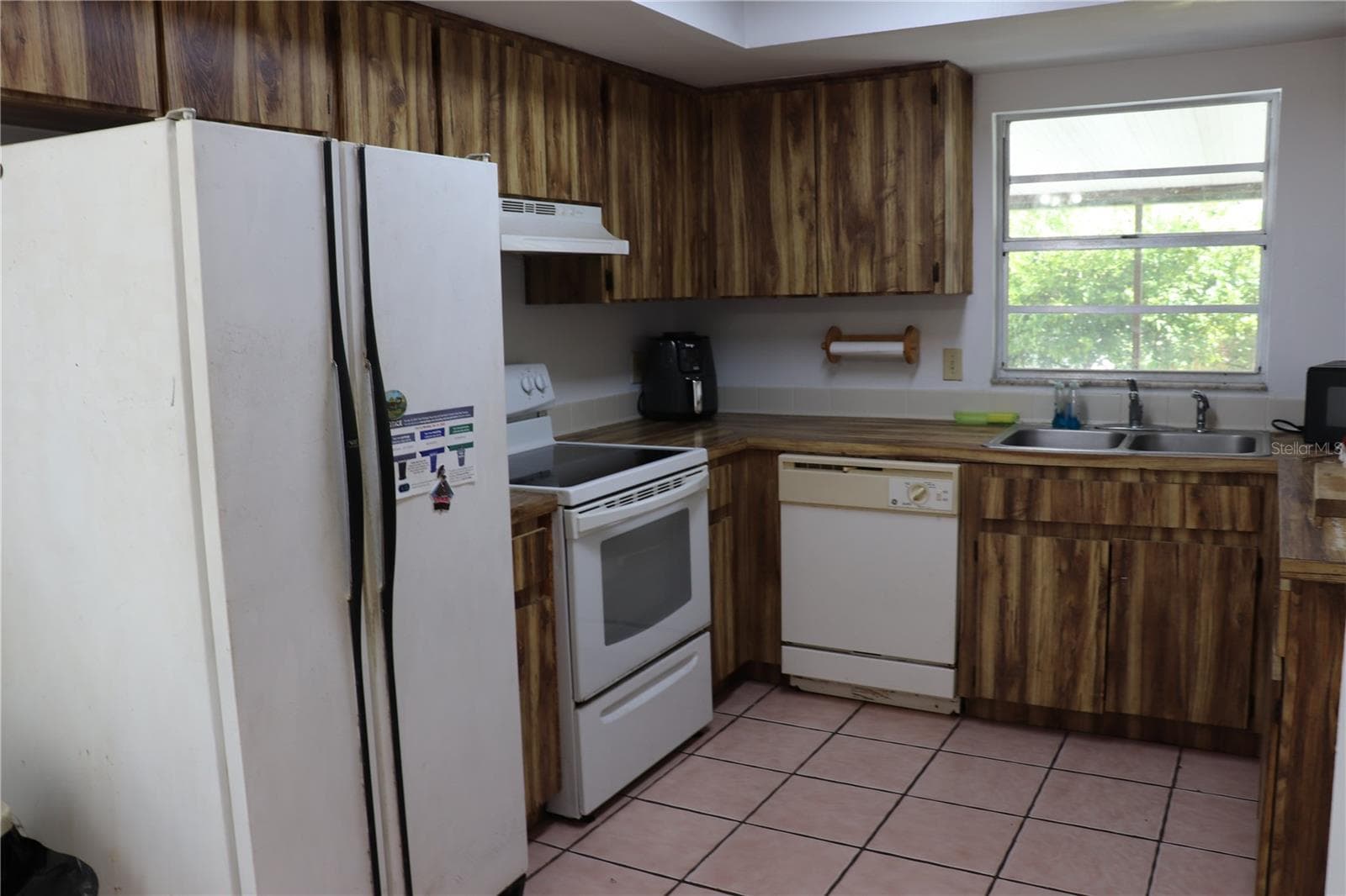 Single Family Residence at 11012 BRIGHTSIDE DR, TAMPA, photo 10 of 16