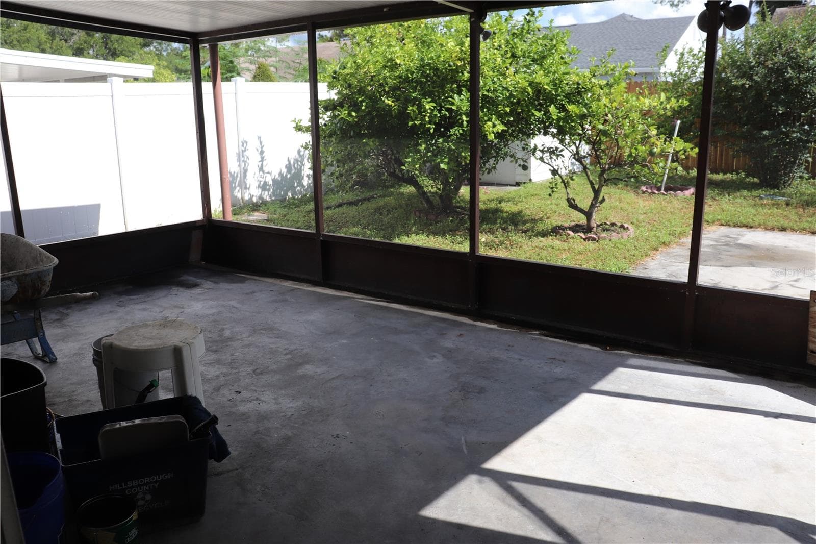 Single Family Residence at 11012 BRIGHTSIDE DR, TAMPA, photo 14 of 16