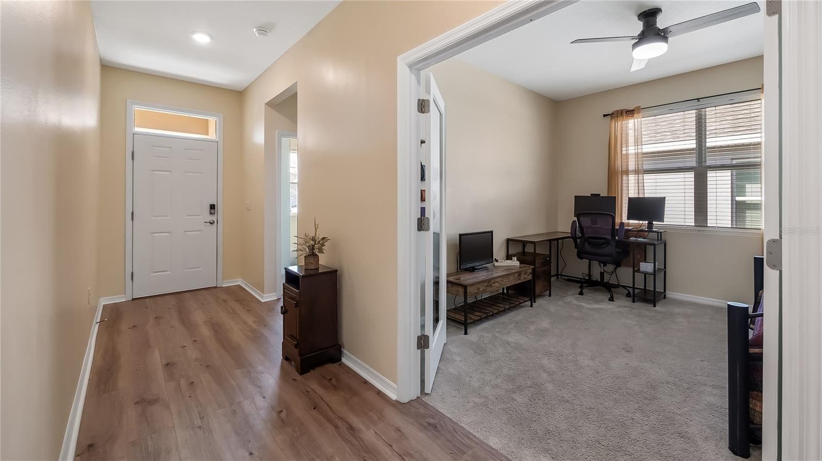 Foyer - 8033 PENROSE PL, WILDWOOD