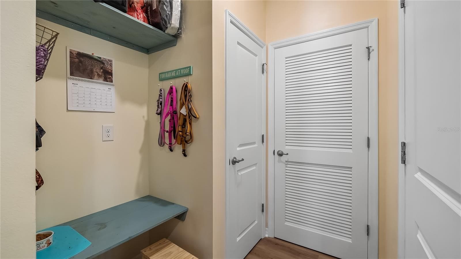 Drop off area near garage. - 8033 PENROSE PL, WILDWOOD
