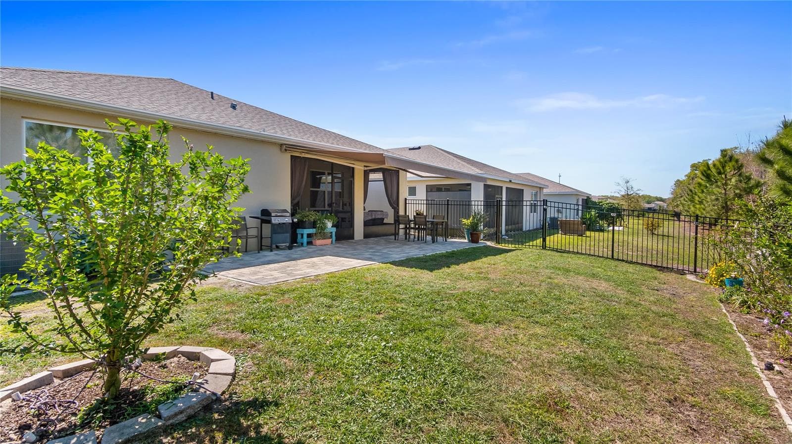 Fenced backyard - 8033 PENROSE PL, WILDWOOD