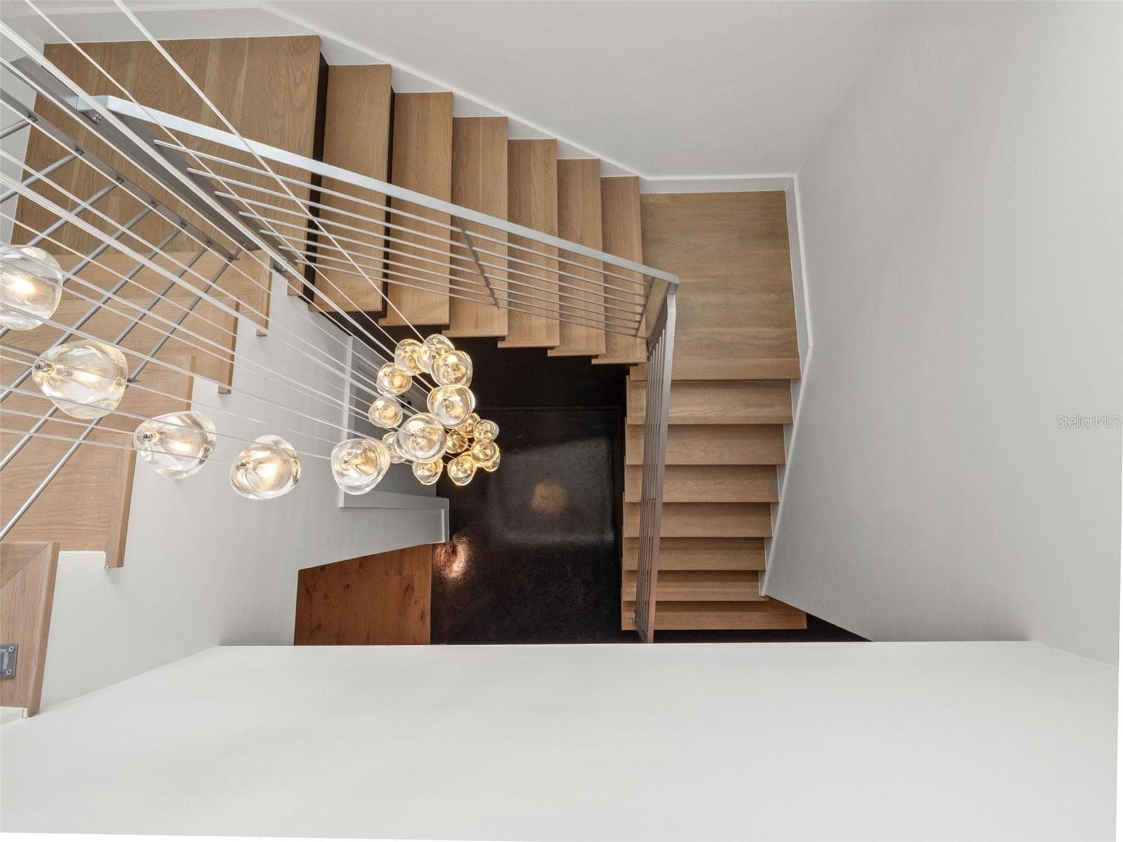 Architectural staircase and streamlined modern railing - 641 NORTHWOOD CIRCLE, WINTER PARK