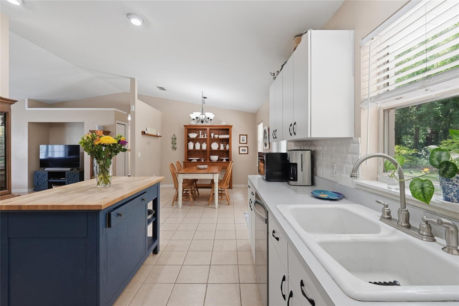 Single Family Residence at 18145 NW 250TH TER, HIGH SPRINGS, photo 6 of 45
