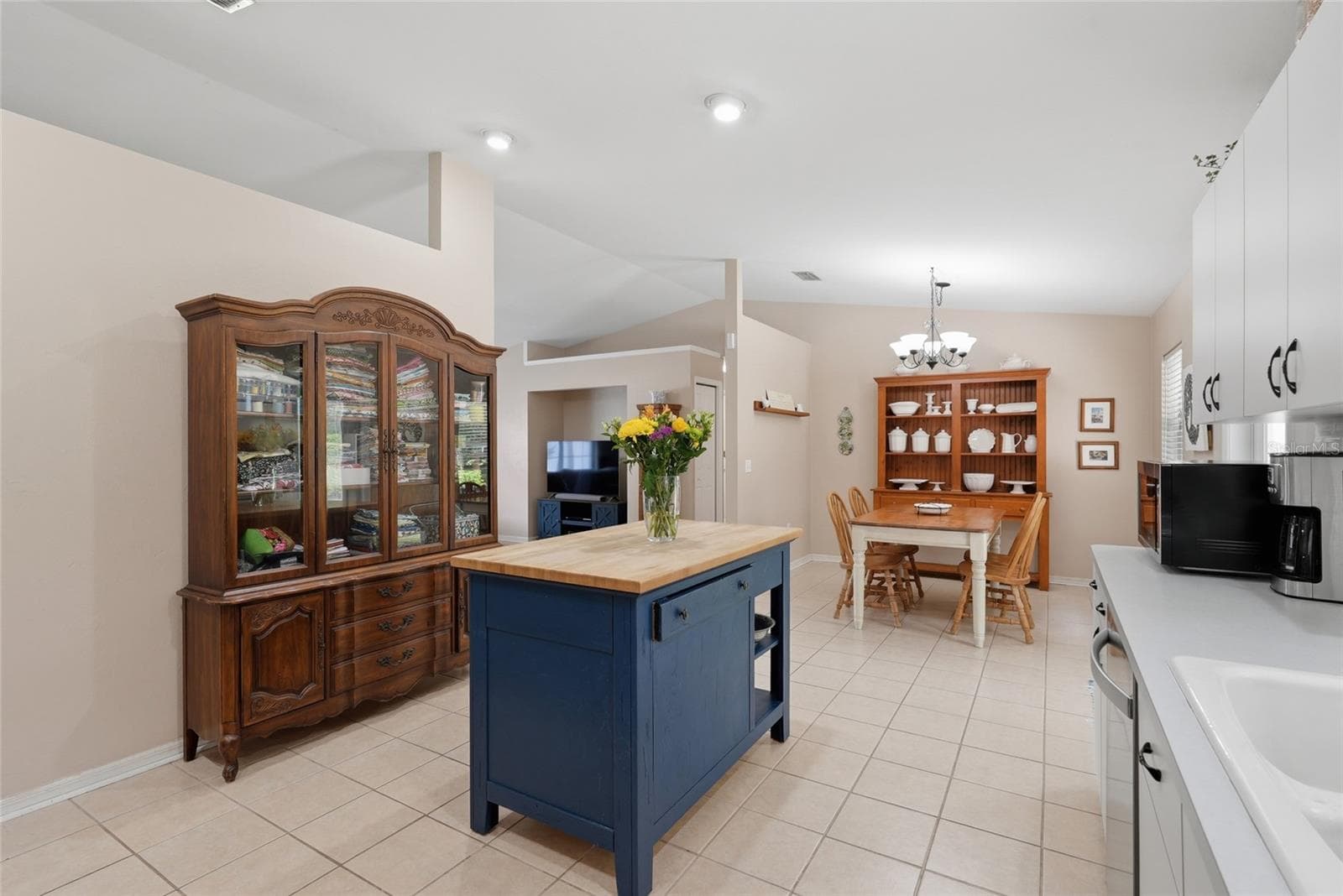 Single Family Residence at 18145 NW 250TH TER, HIGH SPRINGS, photo 7 of 45