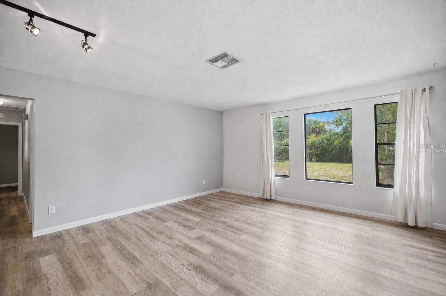 Image has been digitally altered / virtually staged. - 477 SPRING LN, OCALA