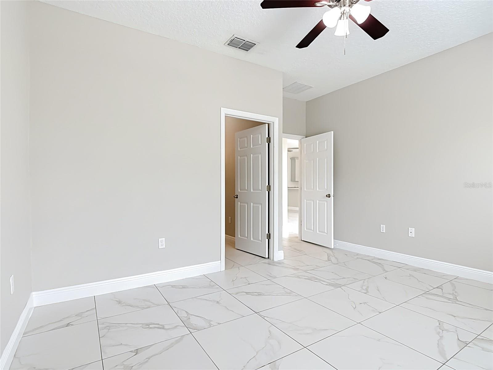 Single Family Residence at 106 OAK CIR, POINCIANA, photo 33 of 46