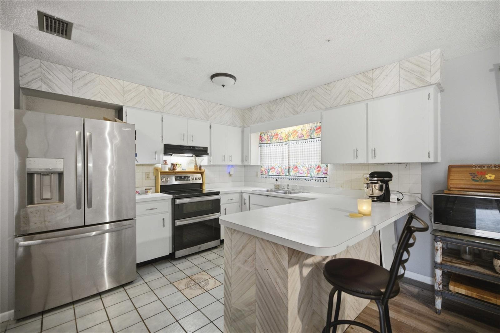Single Family Residence at 477 SPRING LN, OCALA, photo 2 of 21