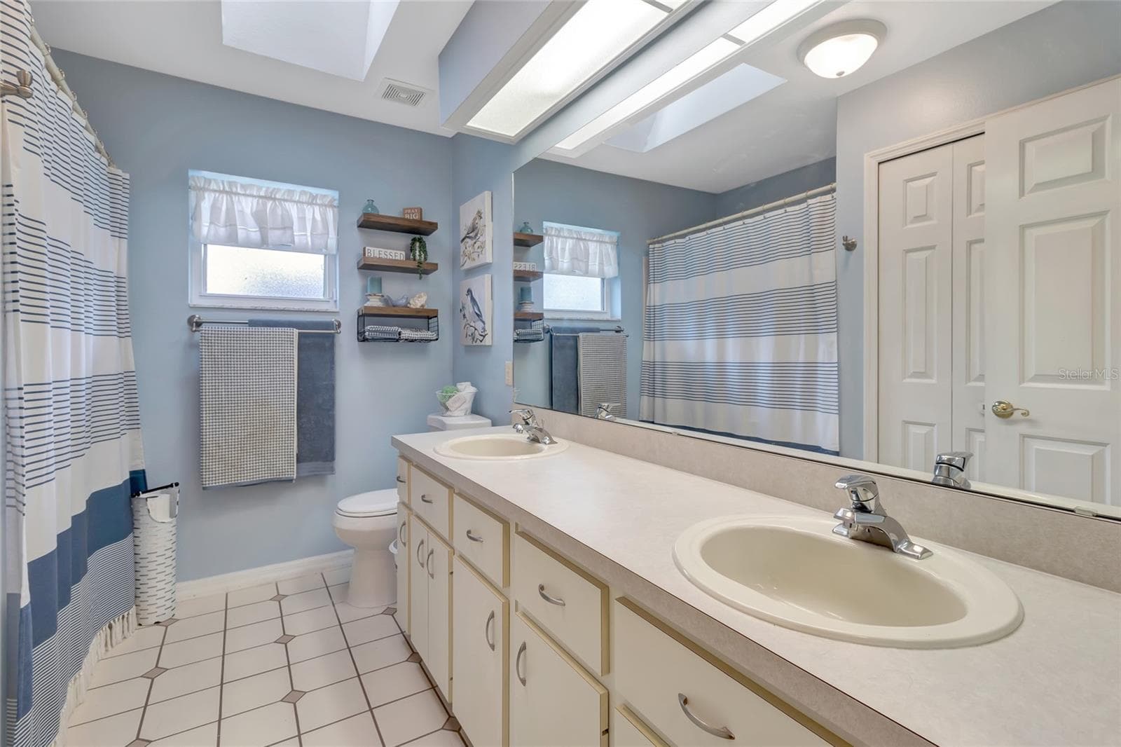 Single Family Residence at 21830 KING EDWARD CT, LEESBURG, photo 20 of 53