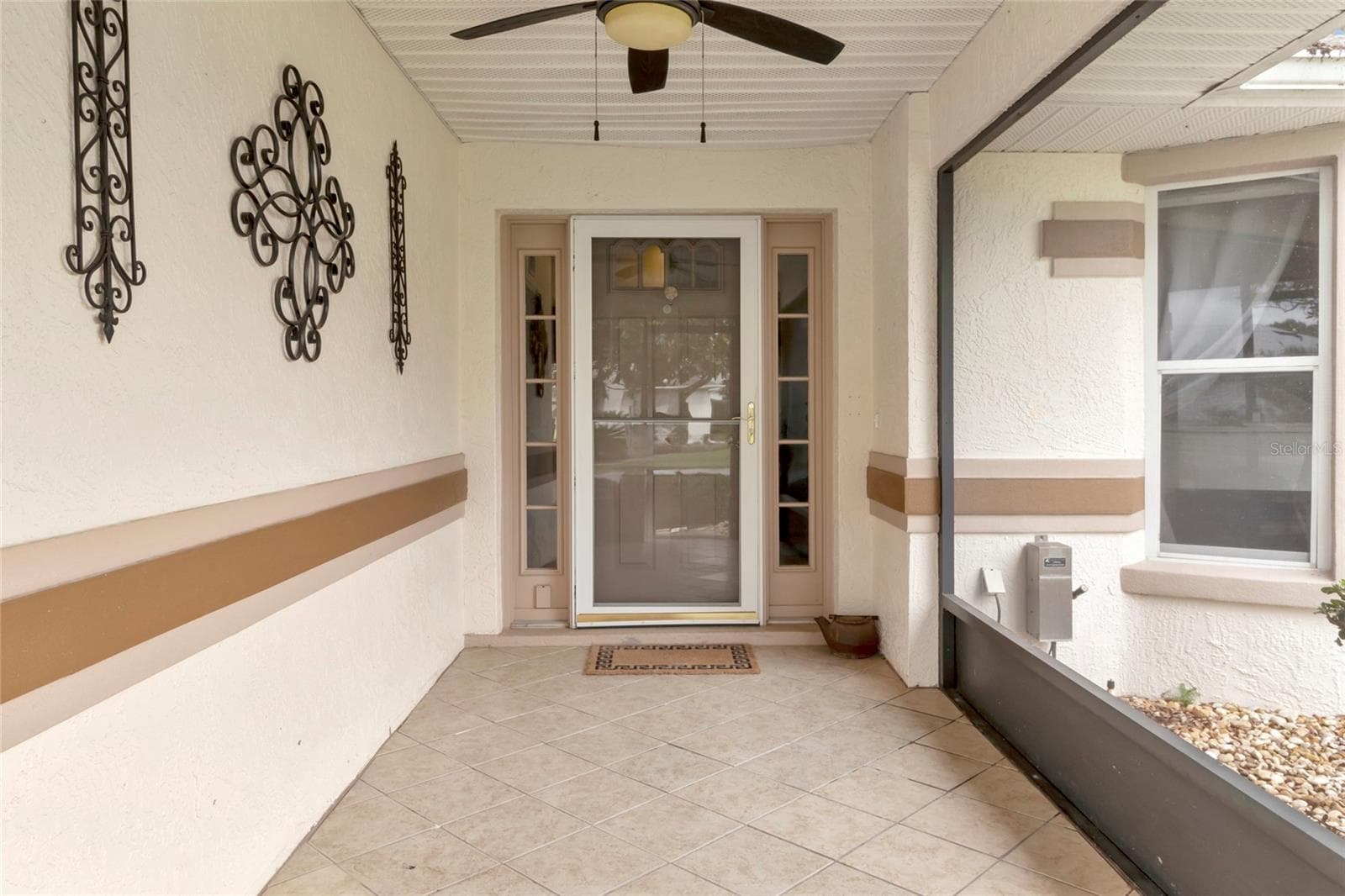 Single Family Residence at 21830 KING EDWARD CT, LEESBURG, photo 4 of 53