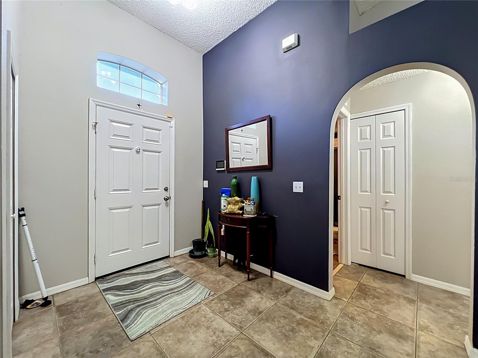 Single Family Residence at 2131 CORNER SCHOOL DR, ORLANDO, photo 3 of 24